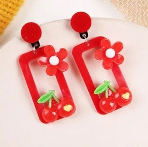 Retro Cherry 🍒 Daisy Earrings